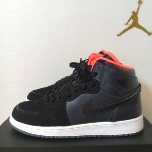 Jordan 1 Retro High BG "Metallic Hematite" Size 7Y